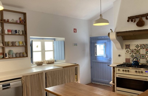 Evora Cottage | My Hill