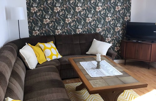 Kemmern Apartment | "My Holiday Home Rosenbusch 1" with Private Terrace, Garden and Wi-Fi