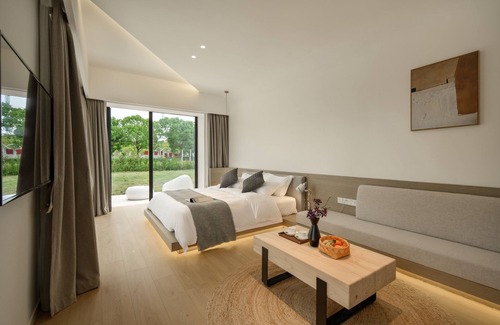 Downtown Shanghai Hotel | My Home