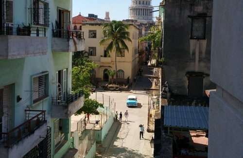 Old Havana Apartment | My house is your house