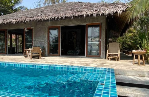 Thap Sakae Villa | My House On the Beach