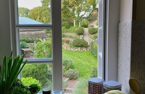 Dorpling House | "My Little Rose Cottage"