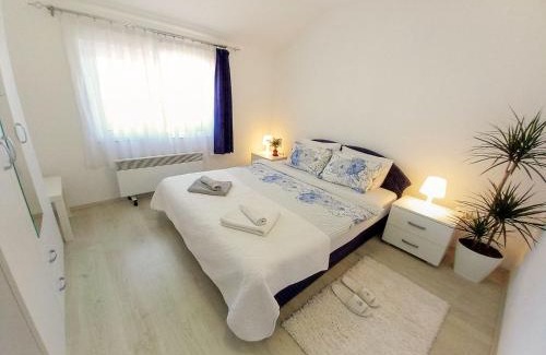Petrovec Apartment | My Parents Guest House