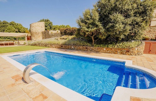 Forallac Villa | My Rental Homes - Villa Imperial with private pool and SPA