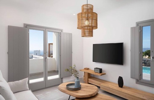 Akrotiri Villa | My Rental Homes - Villa Akrotiri with private pool and jacuzzi