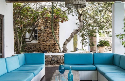 Sant Agusti des Vedra Villa | My Rental Homes - Villa Mercedes wtih private pool and aoutdoor dining area