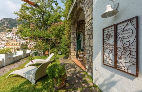 Liparlati Villa | My Rental Homes - Villa Oliva overlooking panorama of Positano and outdoor terrace