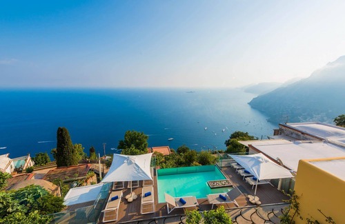 Nocelle Villa | My Rental Homes - Villa Amanda with infinity pool, large solarium and jacuzzi
