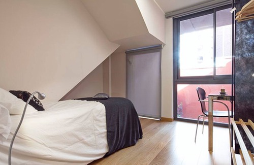 el Fort Pienc Apartment | My Space Barcelona 6 Apart. to have 48 people around the Triunfo Arco