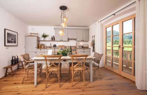 Fischbachau Apartment | MY STAY: Relax in a country house style between lake and mountains for families