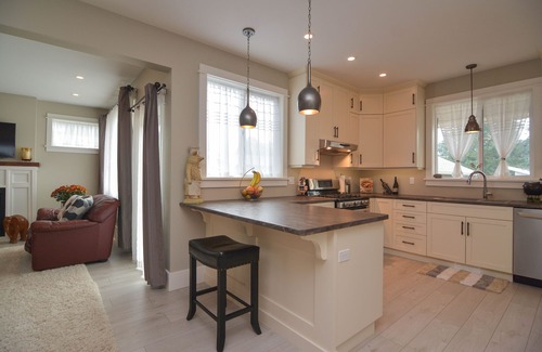 Comox House | My Time Getaway - All Year Destination, Skiing, Fishing, Golfing and Lots More!