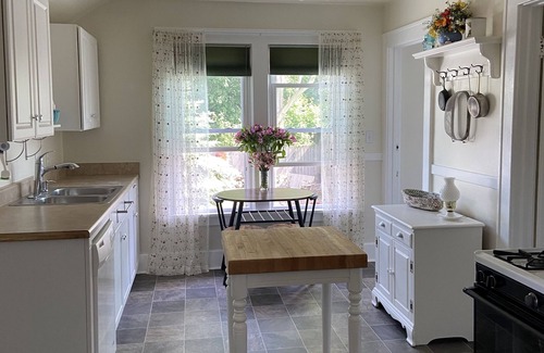 Erie House | My Urban Oasis