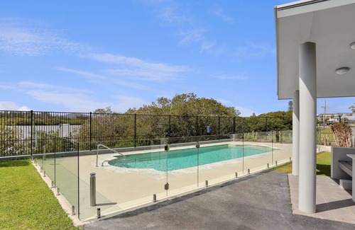 Tea Gardens House | Myall River Magic - well-appointed townhouse overlooking the Myall River
