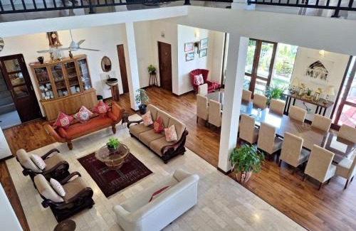Bandaragama Villa | MYH - Lake Front Pvt Villa with Staff and Includes FREE Breakfast of your choice