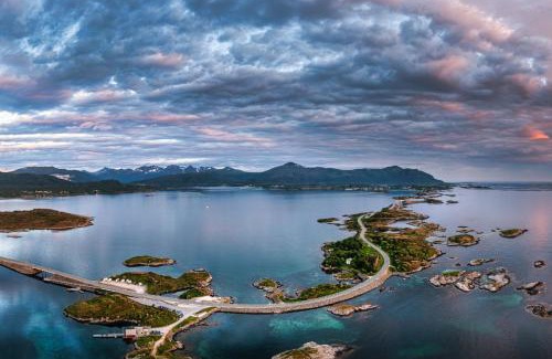 Hustad Apartment | Myrbø Gård Summer Apartment For Rent, Close To The Atlantic Ocean Road