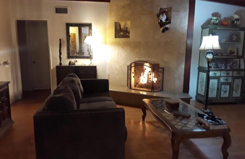 Tarzana Bed & Breakfast | Myriam