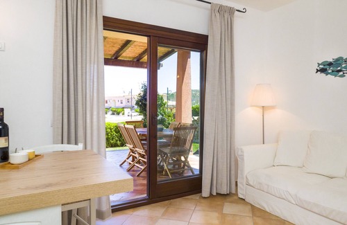 Murta Maria Apartment | Myrsine 7D - design flat, garden facing the bay