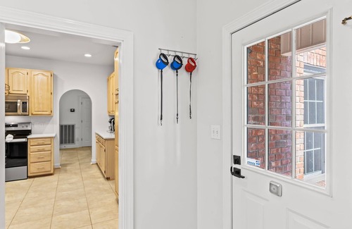 Arcadian Shores House | Myrtle Beach Classic: Spacious 4-Bed Home near Course & Shore