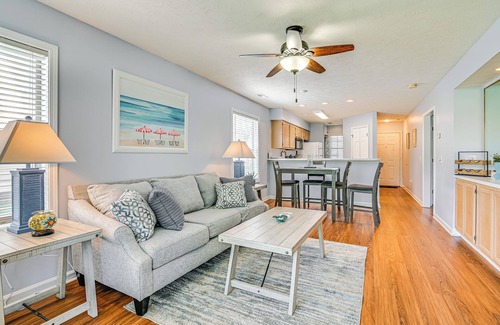 Carolina Forest Condo | Myrtle Beach Condo w/Pool Access: 5 Mi to Ocean