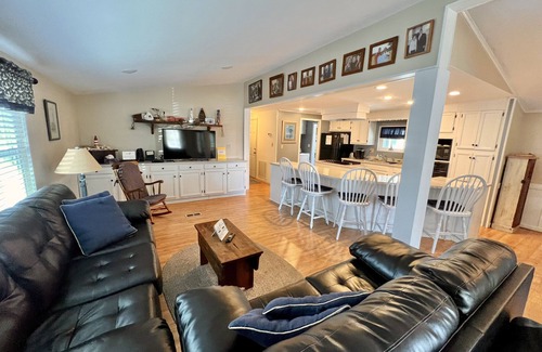 Garden City House | Myrtle Beach Rentals in Golf Cart Community - Oceanside Village
