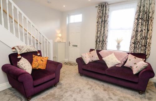 Garstang House | Myrtle Cottage