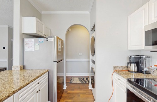 Central Myrtle Beach Condo | Myrtlewood Villas condo with hot tub, pools, lazy river & private balcony