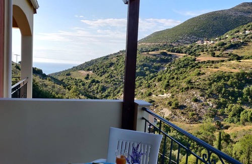 Dhrakata Apartment | Myrtos Cottages Euterpi