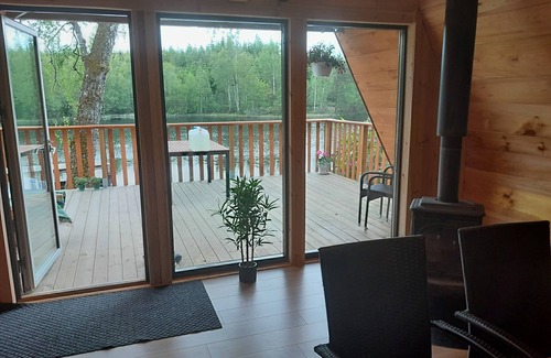Perstorp Cabin | Mysig och Rofylld Stuga vid sjö