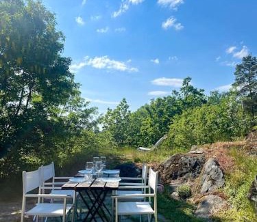 Ytterbystrand House | Mysigt sommarhus med havsutsikt och bastu