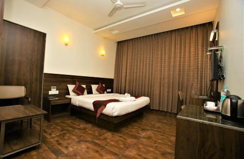 Gandhi Nagar Hotel | MySpace Hotels Silverstar