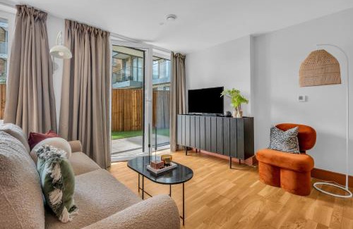 Limehouse Apartment | MySquare Two Bedroom Apartments in Limehouse