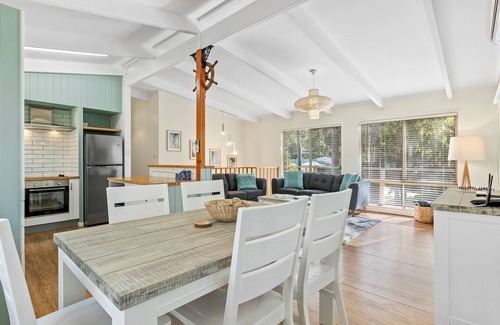 Mystery Bay House | Mystery Bay Retreat - Bush Front Coastal Stay
