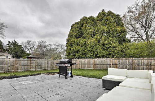 West Mystic House | Mystic House w/ Fenced Yard < 2 Mi to Dtwn!