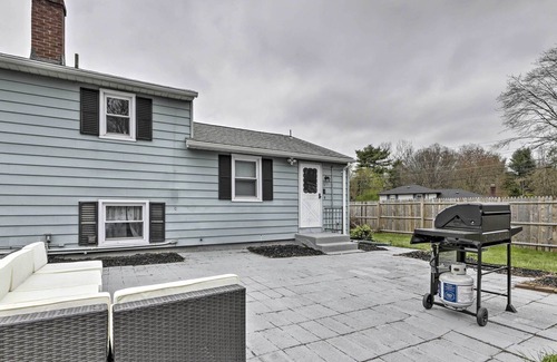 West Mystic House | Mystic House w/ Fenced Yard < 2 Mi to Dtwn!