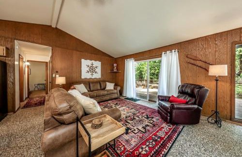 Sierra Cedars House | Mystic Meadow Sweet Cabin Meadow Views