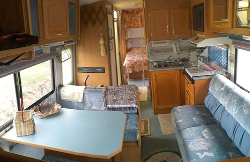 Livingston House | Mystic Mountain RV. 3 Nite min & is a Sationery Rental (NO driving).