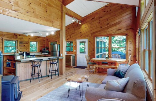 Greenville House | Mystic Nights (Direct ITS Trail Access with Private Water Frontage)
