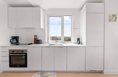 East Cambridge Apartment | Mystic River Executive Suites Assembly Row Edition