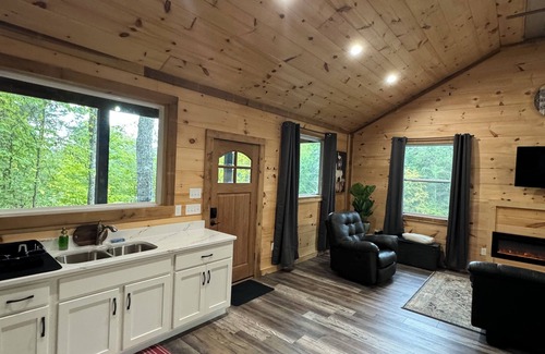 Dandridge Cabin | Mystic Woods!n