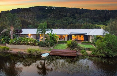 Coolangatta House | Mystique Country House-Stunning! Lower rates & 3 for 2 days booking in winter.