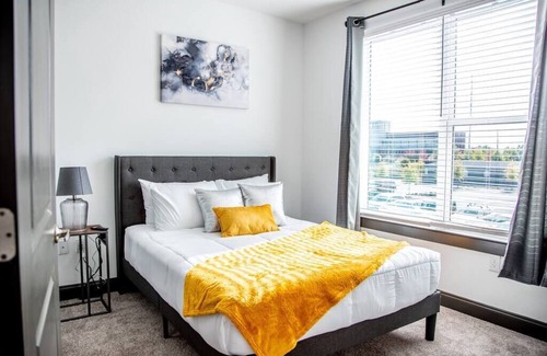 Downtown Apartment | Mystique Royale Room