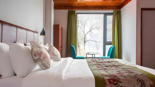 Lachung Hotel | Mystique Valley by Trekocity