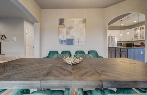 Northeast Colorado Springs House | Mystique Villa! Gym, Pool Table, BBQ