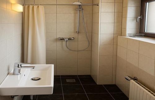 Dietzenbach House | Nähe Frankfurt für Monteure-Gruppen bis 10 Personen