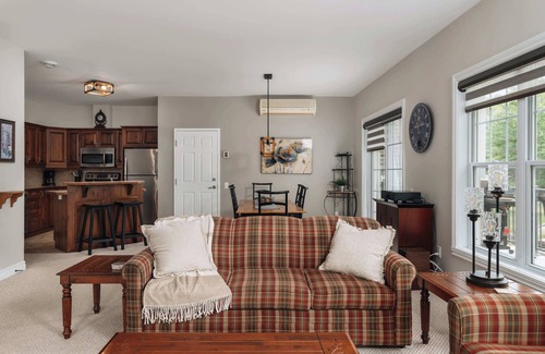 Saint-Faustin-Lac-Carre Condo | Névé – RodéoFest, September 26 !