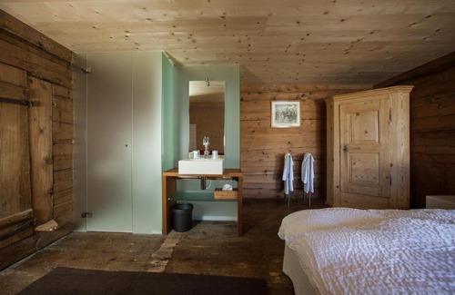 Safien Bed & Breakfast | Nühus - Bed & Breakfast & more