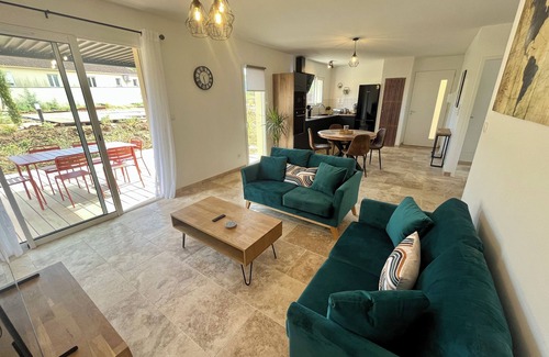 Sagries Apartment | N°1 Le Clos de l'Oliveraie - Terrace - Ground floor - 2 beds, Le Clos de l'Oliveraie Appt 1