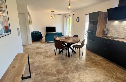Sagries Apartment | N°1 Le Clos de l'Oliveraie - Terrace - Ground floor - 2 beds, Le Clos de l'Oliveraie Appt 1
