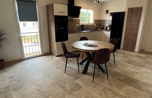 Sagries Apartment | N°4 Le Clos de l'Oliveraie - Balcony - 1st floor - 1 bed, Le Clos de l'Oliveraie Appt 4