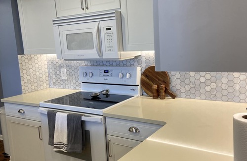 Fort Pierce Shores Condo | N Hutchinson Island 2BR Private Beach Apt- Nicely Decorated, Lots of Amenities!